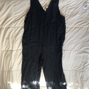 Universal Threads Sleeveless Cropped Jumpsuit